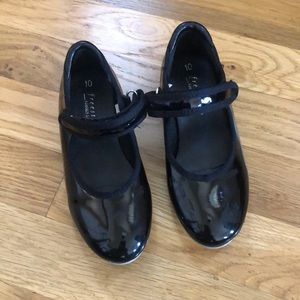 Tap shoe black good condition